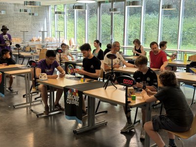 La deuxième journée commence avec le 1er tour de skewb